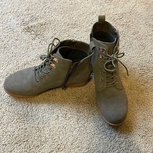 Never worn! Adorable and comfy combat boots!